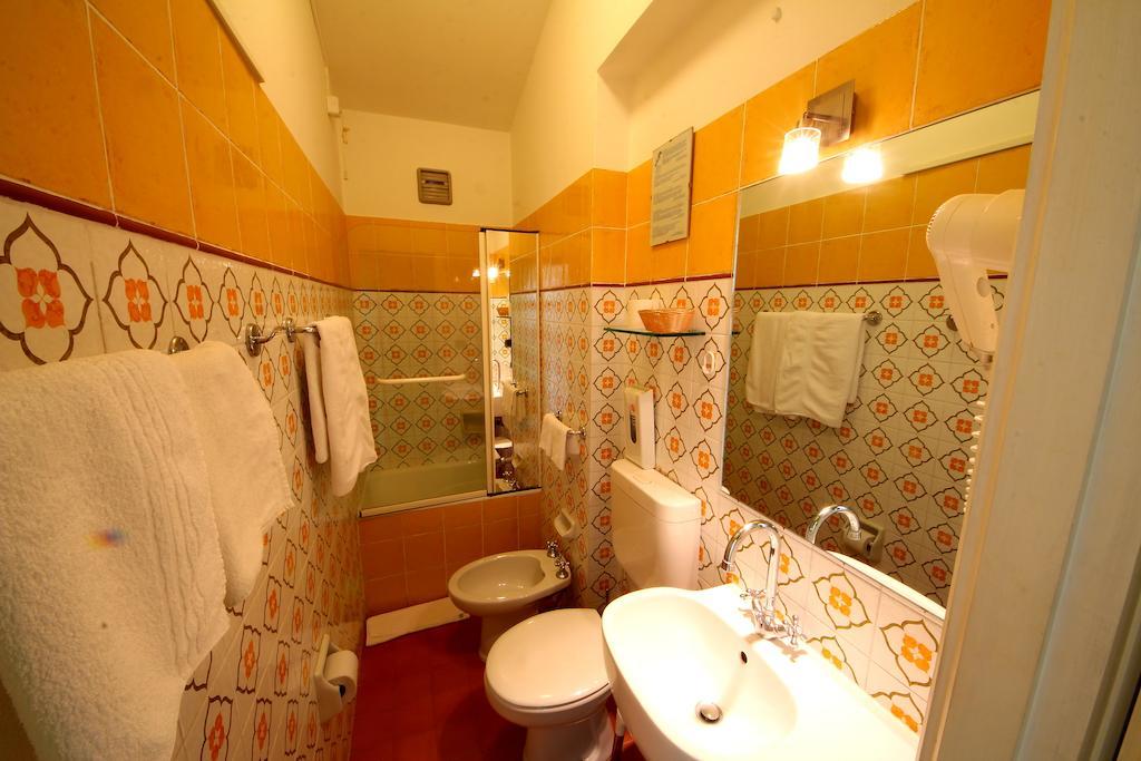 La Favorita Apricale B&B & Ristorante الغرفة الصورة