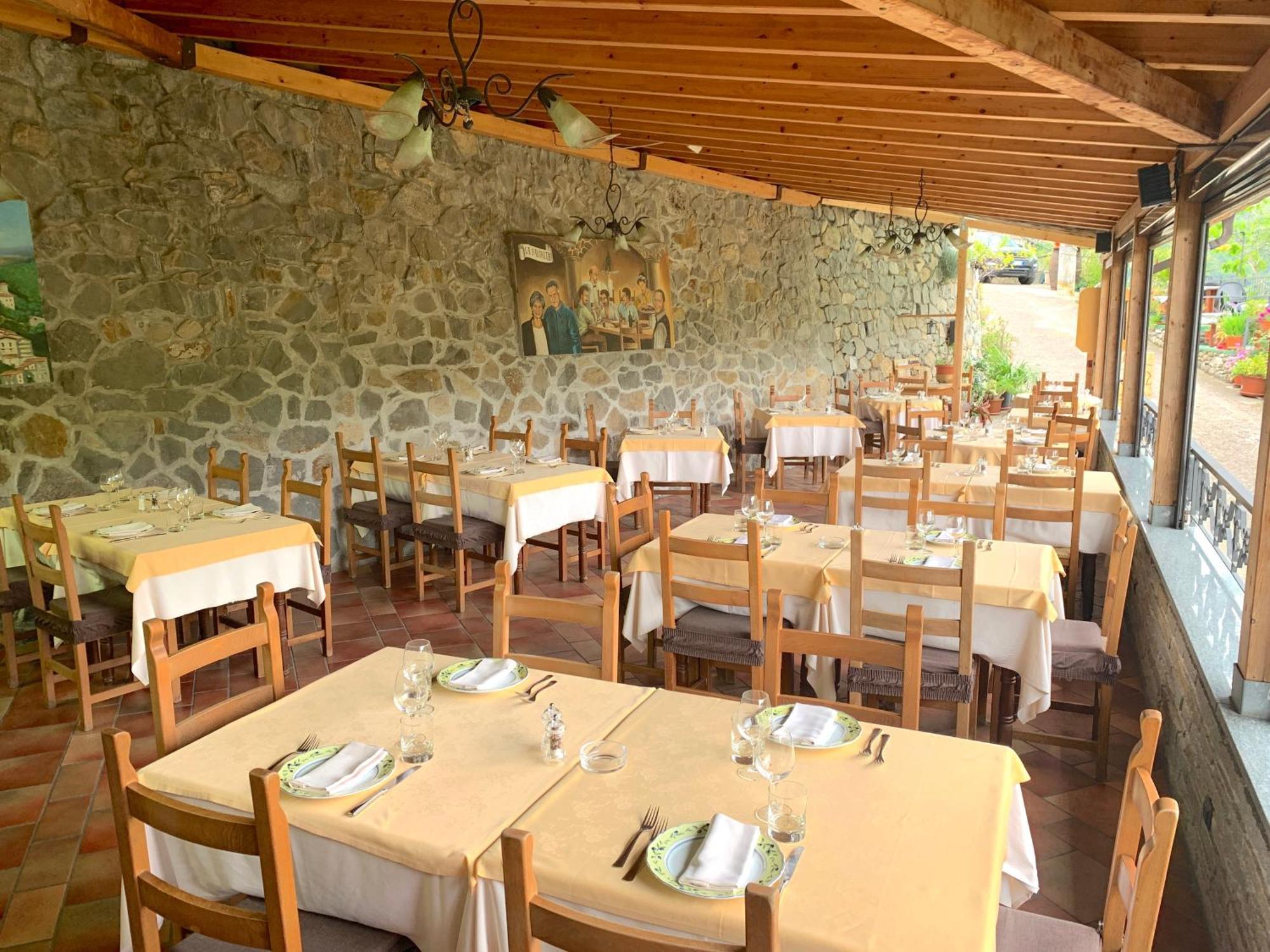 La Favorita Apricale B&B & Ristorante المظهر الخارجي الصورة