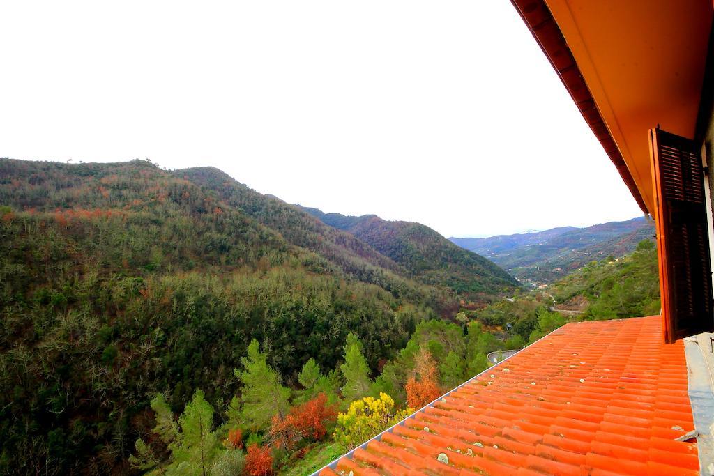 La Favorita Apricale B&B & Ristorante الغرفة الصورة