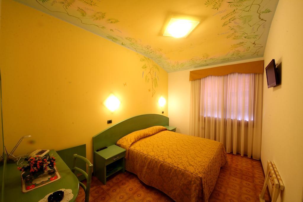 La Favorita Apricale B&B & Ristorante الغرفة الصورة