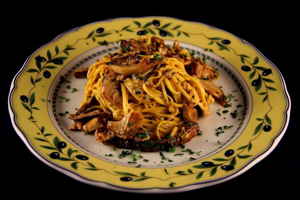 La Favorita Apricale B&B & Ristorante المظهر الخارجي الصورة